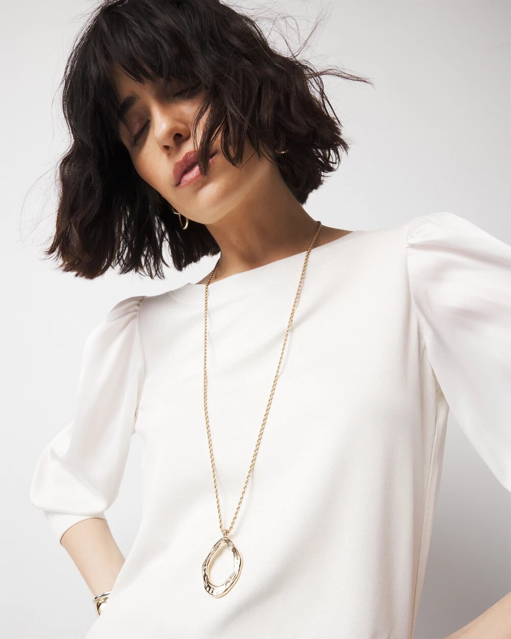 Sculptural Pendant Necklace Gold